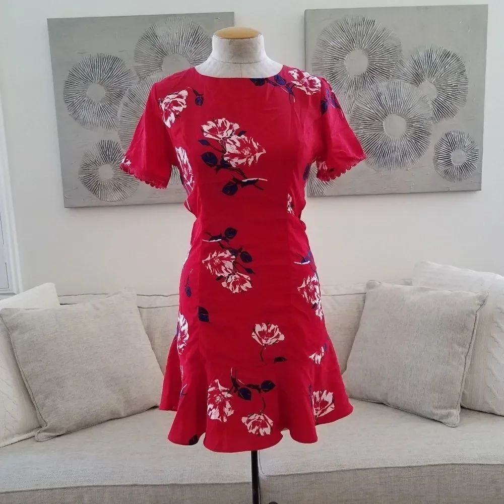 Socialite Cutout Fit & Flare Dress sz Small - Picture 3 of 8